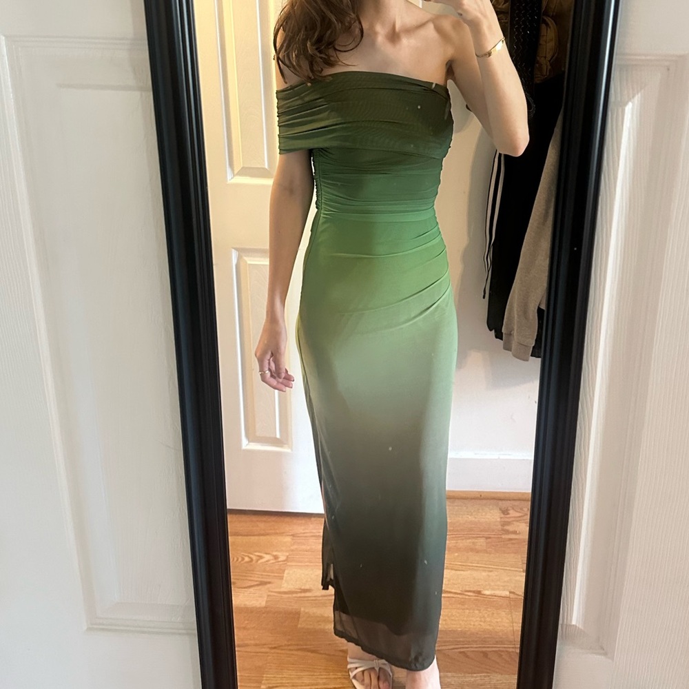 Anthropologie Olive to Forest Green Ombre Off-Shoulder Maxi Dress - Picture 4 of 8